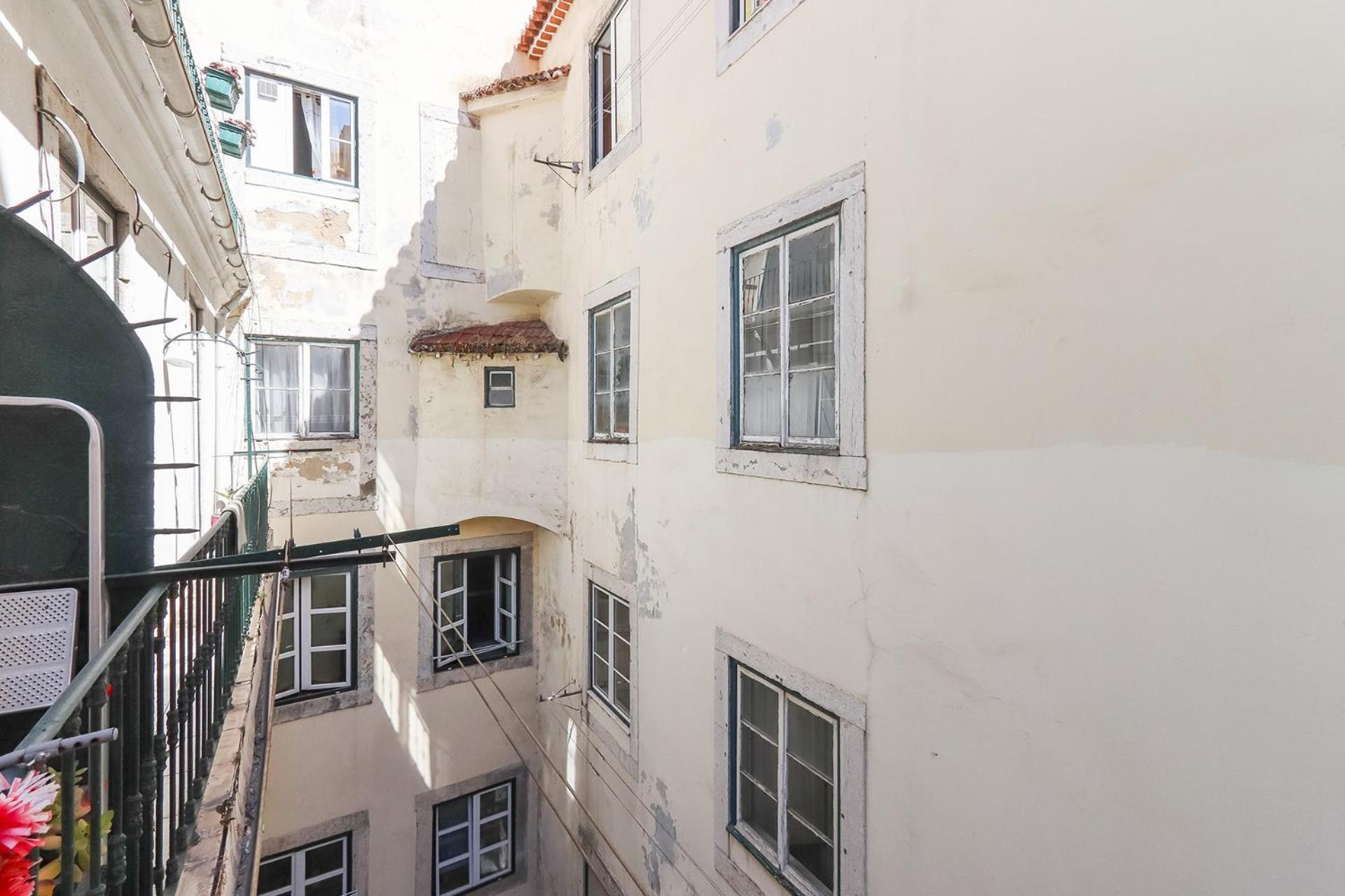 Santos Tiny Studio By Homing Lisbon Exterior photo