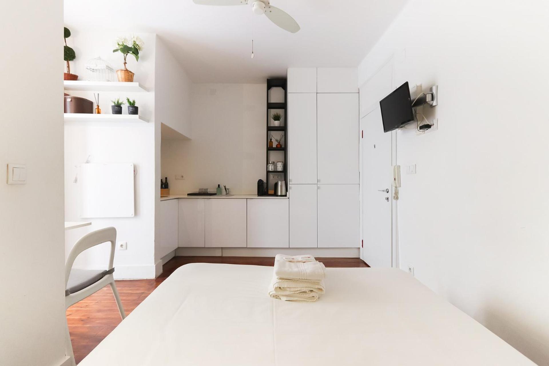 Santos Tiny Studio By Homing Lisbon Exterior photo
